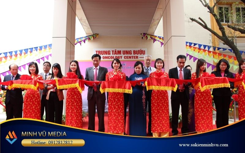 Cho thuê bộ dụng cụ cắt băng khai trương, khánh thành trọn gói