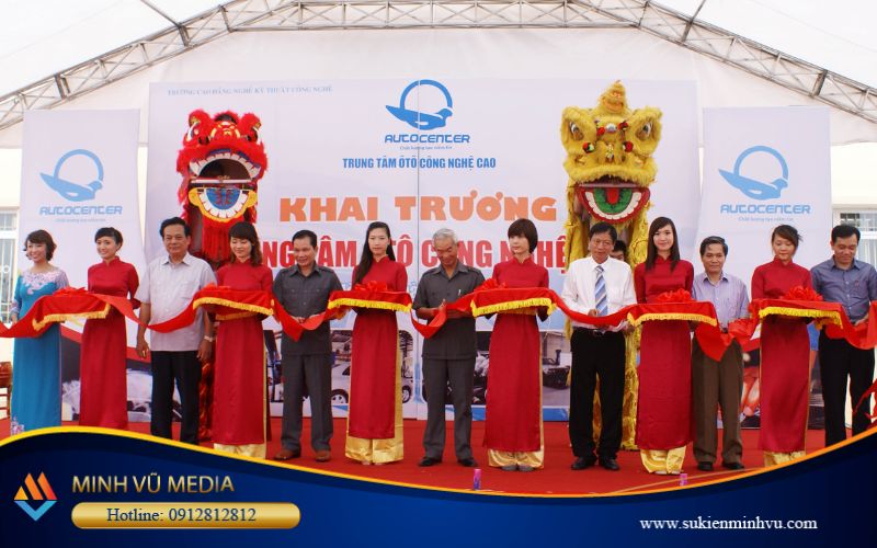 Kiểu dáng, chất liệu sang trọng