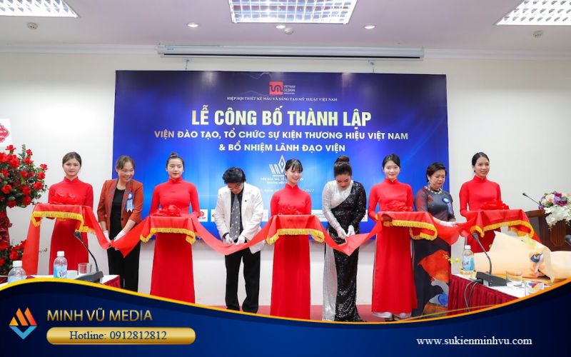 Thuê bộ cắt băng khai trương giúp tiết kiệm chi phí